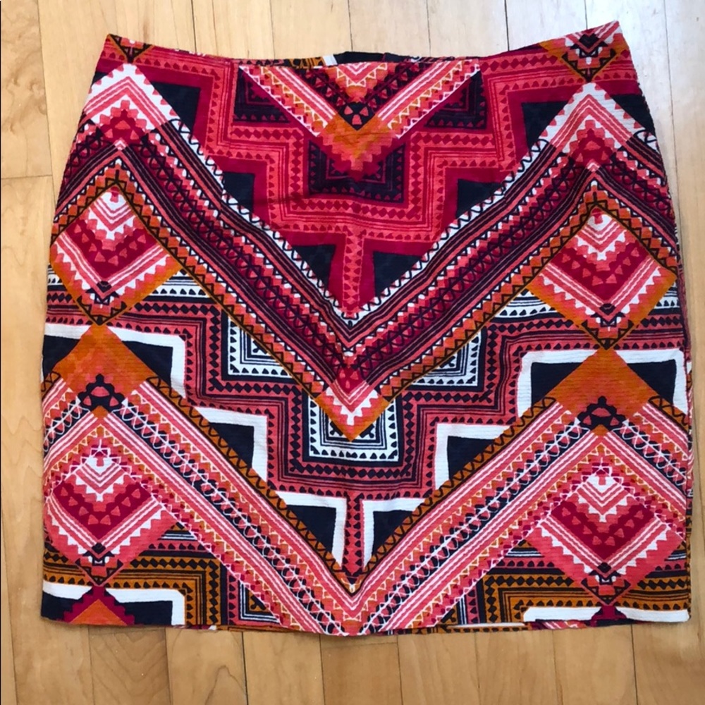 Merona brightly patterned mini. Size 8.